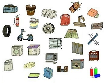 屋外の廃材各種