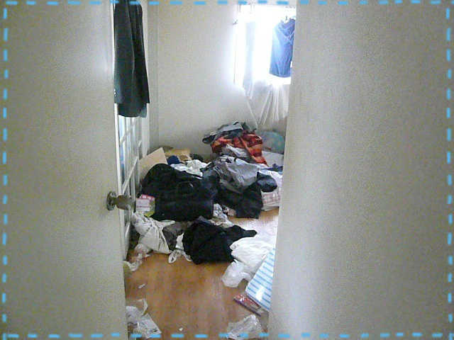 ステップ1　玄関口からの部屋の様子